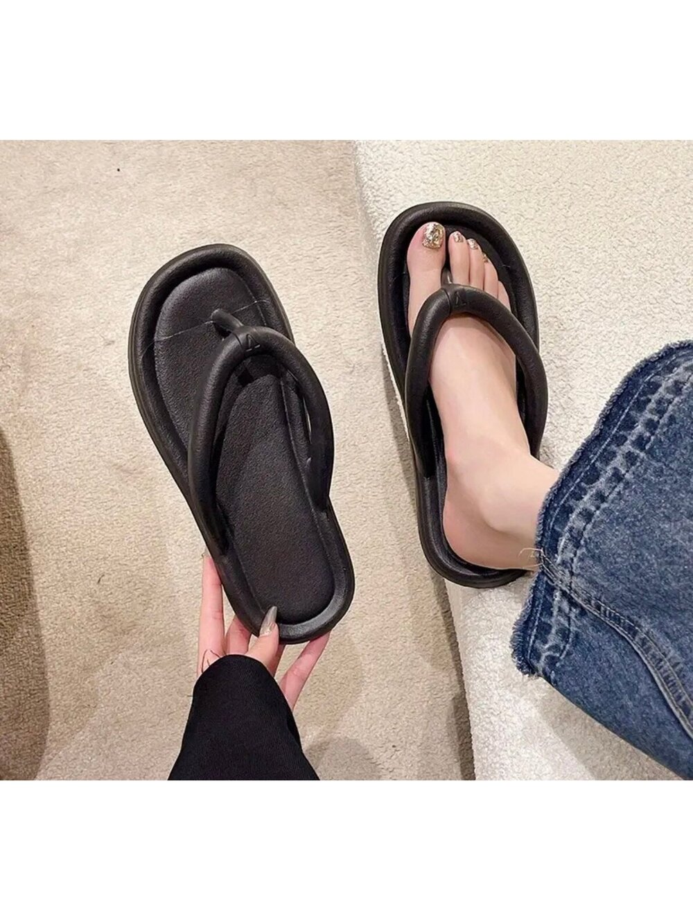 New - Simple and Stylish - Women's EVA Flat Flip Flops - Black - Size 9 - Picture 4 of 4